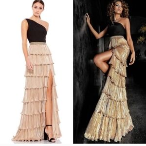 Mac Duggal 26541 One Shoulder Layered Metallic Ruffle Gown Size 6 NWT Black Gold